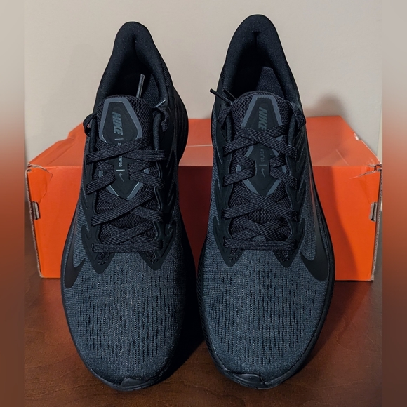 Nike Zoom WinFlo 7 Women's Size 10 Black New Athletic Running Shoes - Picture 6 of 12